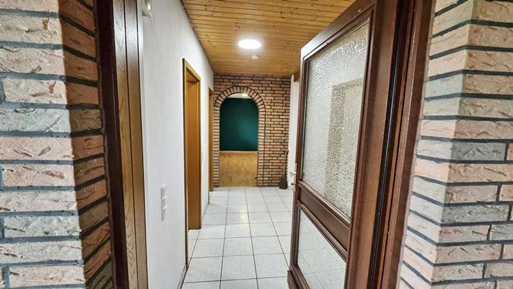 Immobilie in Gnarrenburg - immo-schramm: Sehr gepflegtes großzügiges Wohnhaus - Bild 3