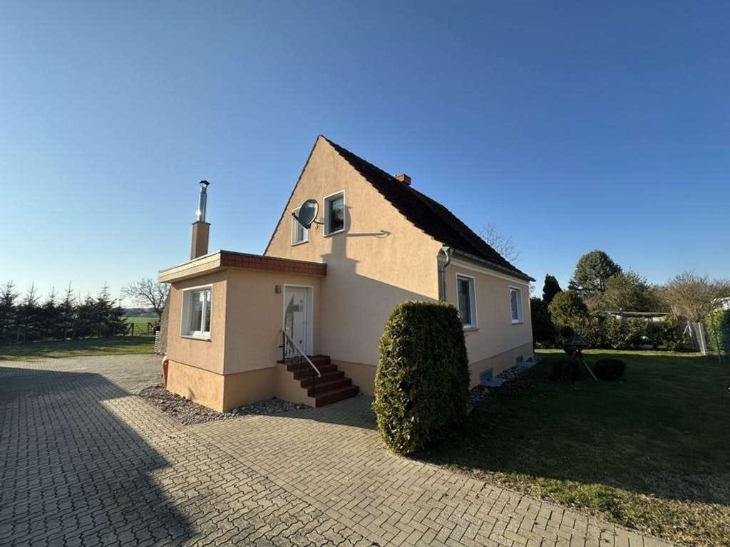 Immobilie in Dahmen - Ruhige Idylle mit  mit jeder Menge Nebengelass, Blick auf den Teich und angrenzende Felder - Bild 0
