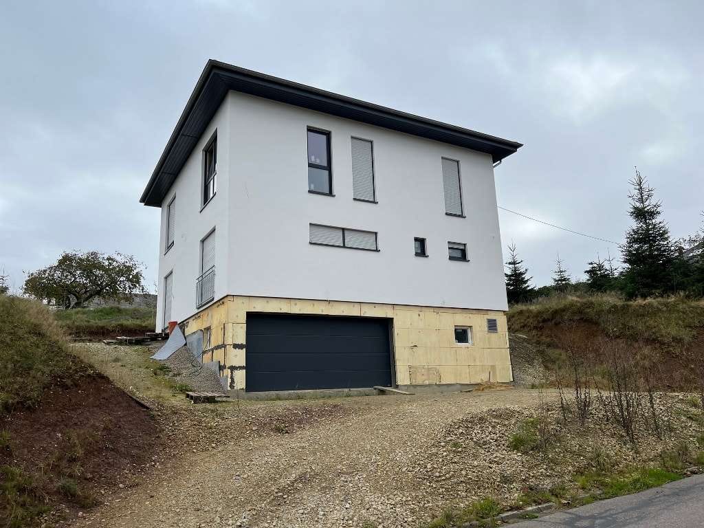 Immobilie in Geichlingen - Einfamilienhaus mit integrierter Doppelgarage
-sofort bezugsfertig- - Bild 1