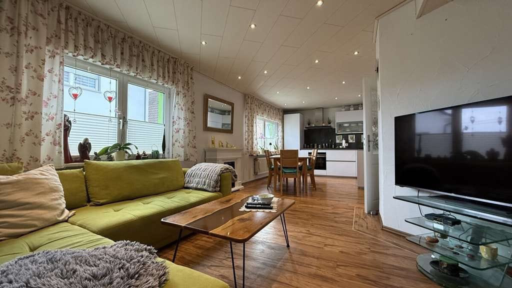 Immobilie in Hamm am Rhein - Einziehen & Wohlfühlen: Familienhaus mit Garten, Balkon & moderner Ausstattung (3D-Tour) - Bild 3