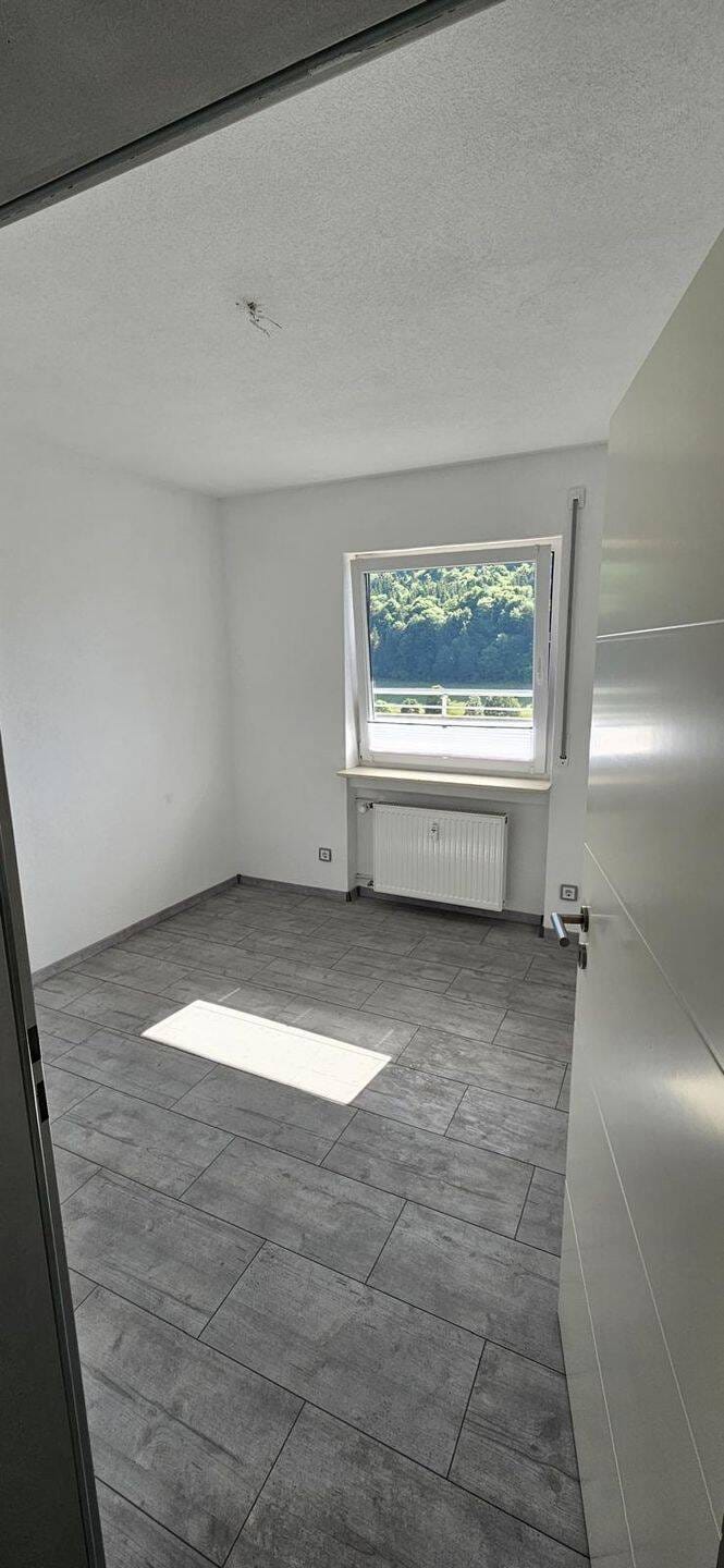 Immobilie in Oberkochen - Helle, gepflegte Wohnung mit Balkon in Aussichtslage - Bild 3