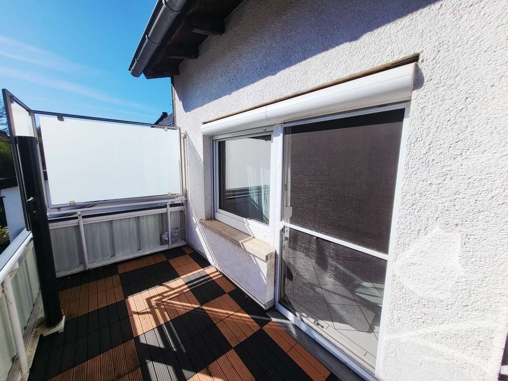 Immobilie in Contwig - Gepflegte Doppelhaushälfte, großzügig und modern ausgestattet - Bild 2