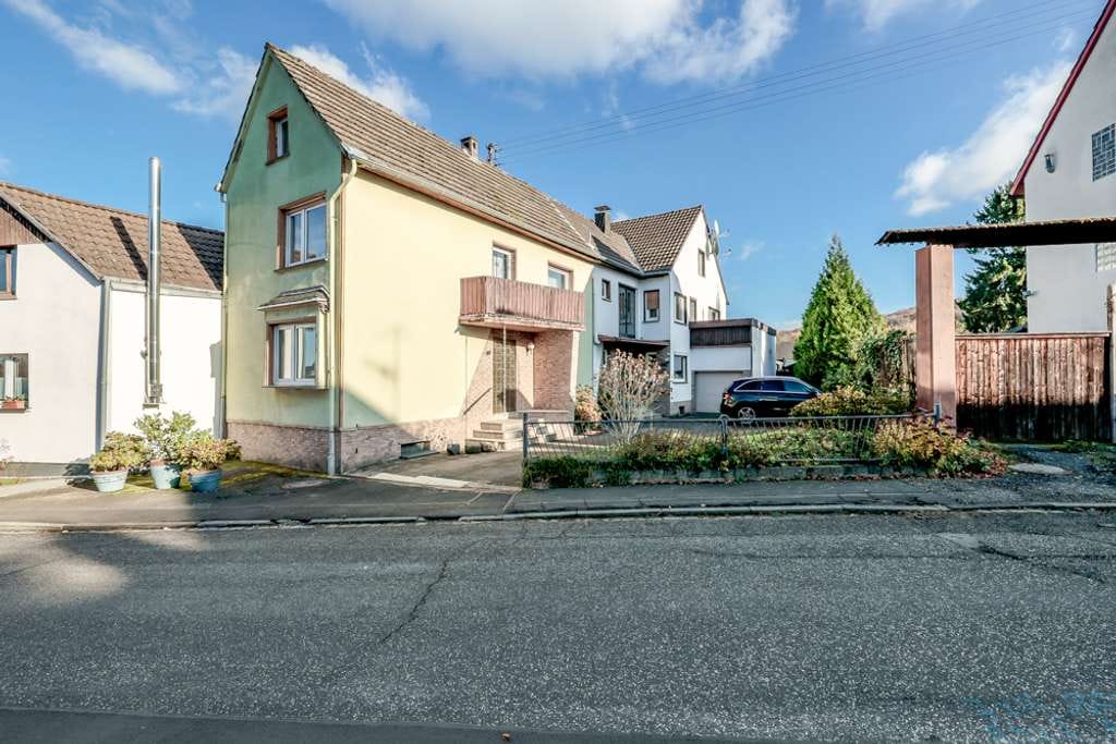 Immobilie in Königswinter - 2 Häuser + Baupotenzial in Heisterbacherrott! - Bild 1