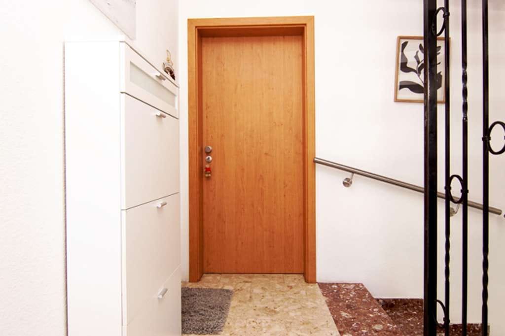 Immobilie in Weihenzell - Ansbach-Weihenzell: Wunderschöne OG-Wohnung mit ausgebauter Einliegerwohnung im DG - Bild 1