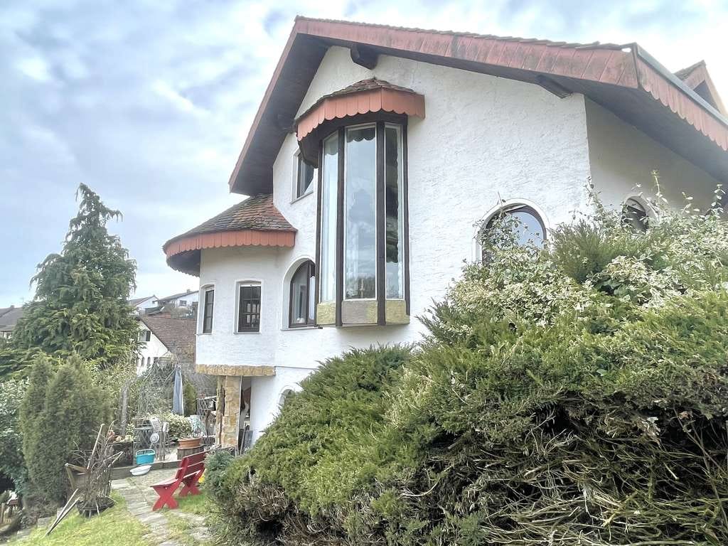 Immobilie in Michelfeld - Stilvolle Landhausvilla mit traumhafter Aussicht - Bild 3