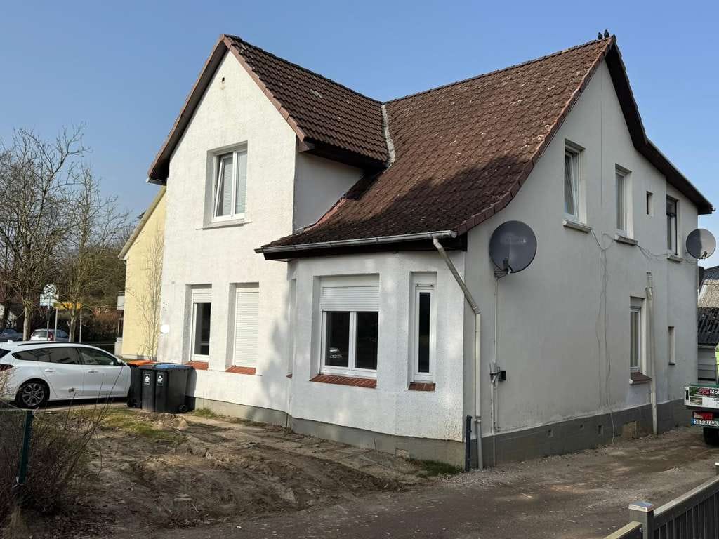 Immobilie in Bad Segeberg - Achtung !!!!!! Zweifamilienhaus, modernisiert mit neuer Heizung - Bild 1