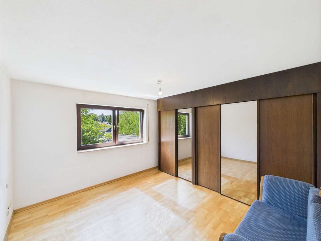 Immobilie in Kreuzwertheim - Platz für Ihre Familie und Ihre Ideen – Einfamilienhaus mit Einliegerwohnung - Bild 4