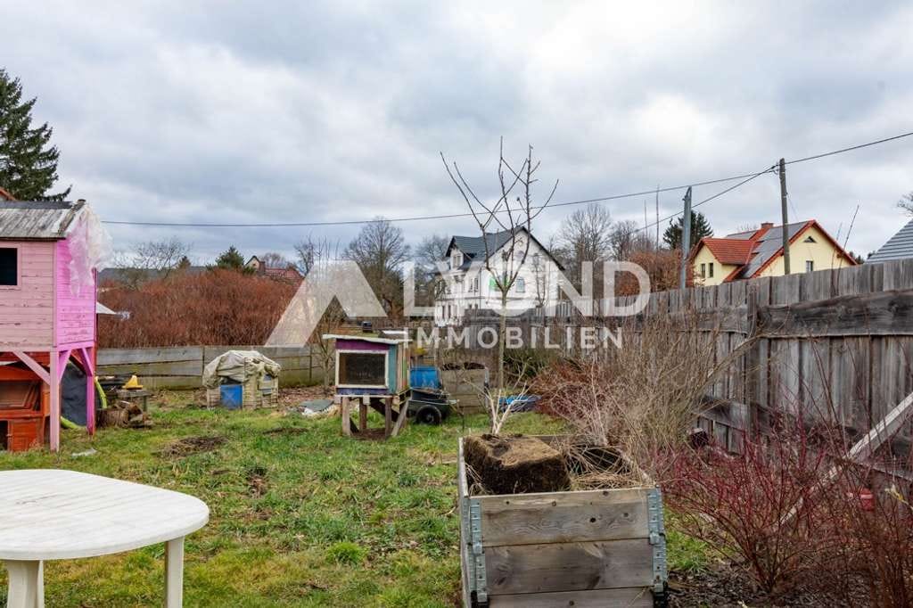 Immobilie in Hainichen - Großzügiges Wohnhaus mit Anbau, Garten, Pool und Bachlauf auf ca. 1.330 m² Grundstück - Bild 2