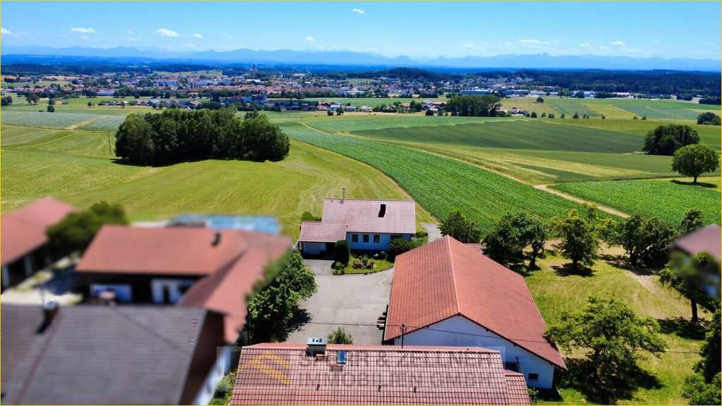 Immobilie in Kirchdorf - Berg - Idyllisches Anwesen: Hofstelle mit 2 Zweifamilienhäuser, Garagen & Lagerhalle und Grünflächen - Bild 0