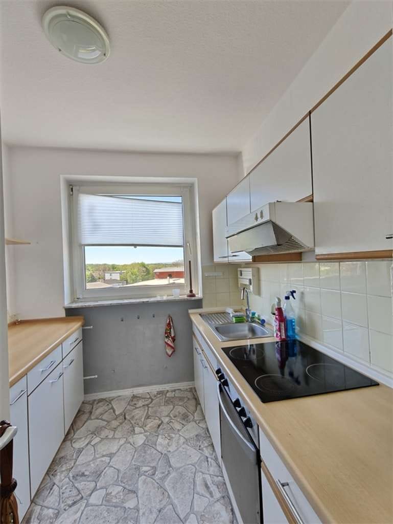 Immobilie in Dreieich - Bezugsfreie 2-Zimmer-Wohnung mit EBK und Aufzug, tageslicht Bad - Bild 2