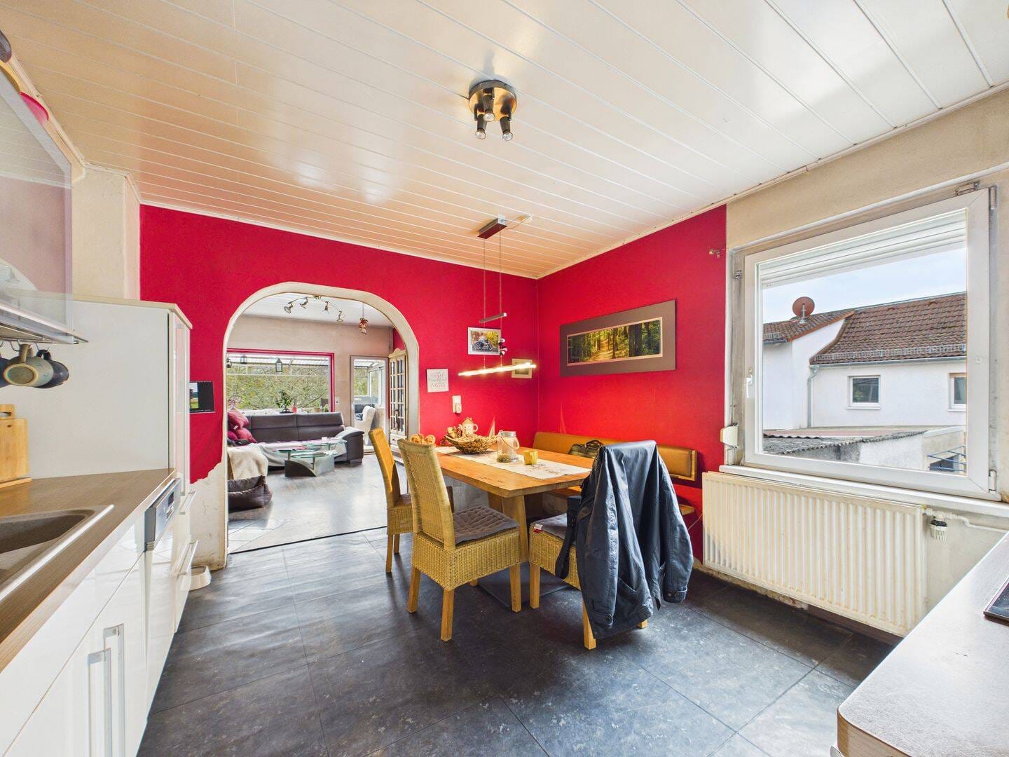 Immobilie in Gießen - Großzügiges Wohnhaus mit Einliegerwohnung und Garten in zentraler Lage von Kleinlinden - Bild 4