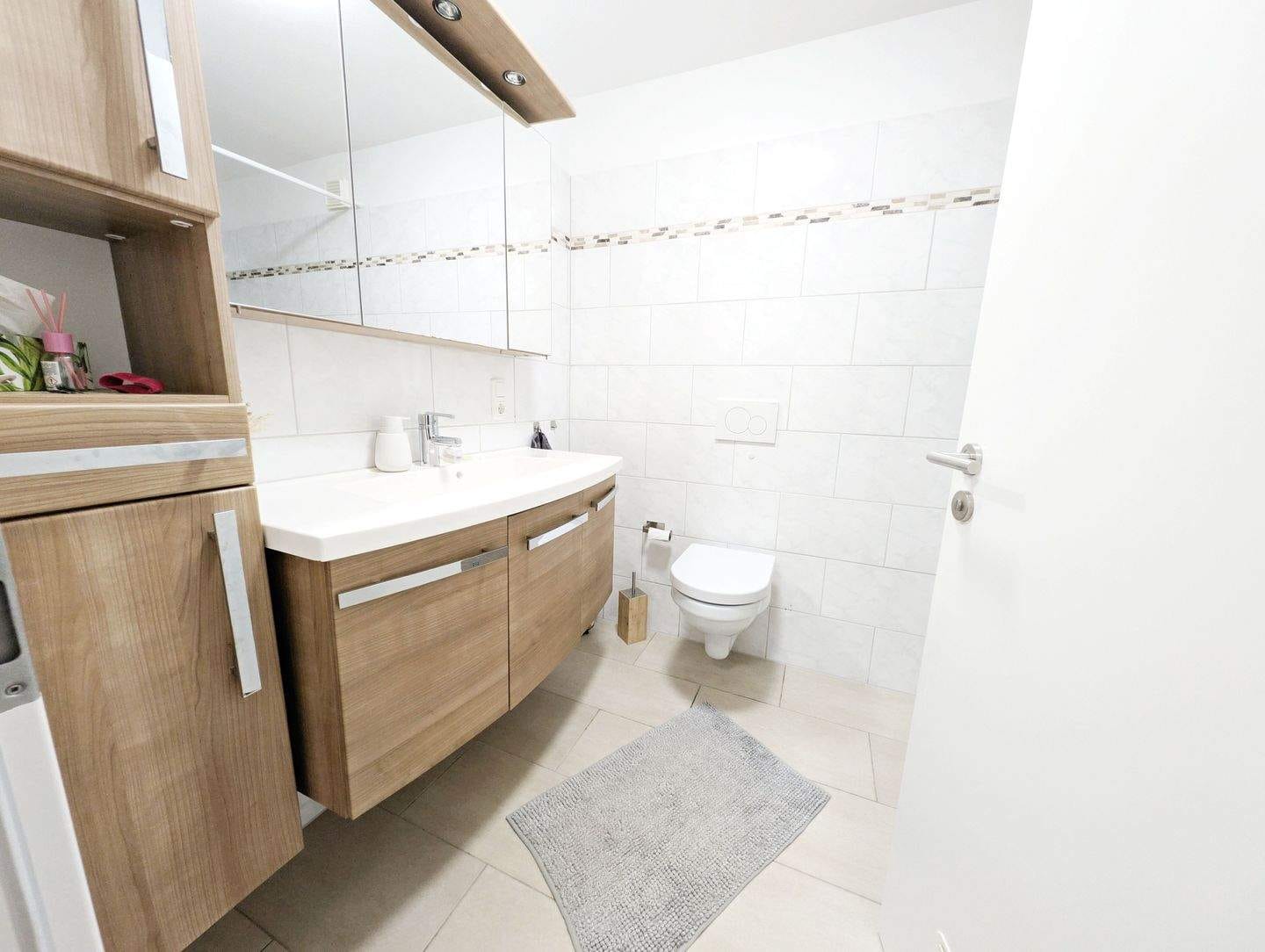 Immobilie in Schleiden - Gepflegtes Mehrfamilienhaus mit 5 Wohneinheiten in ruhiger Lage von Schleiden-Gemünd - Bild 1
