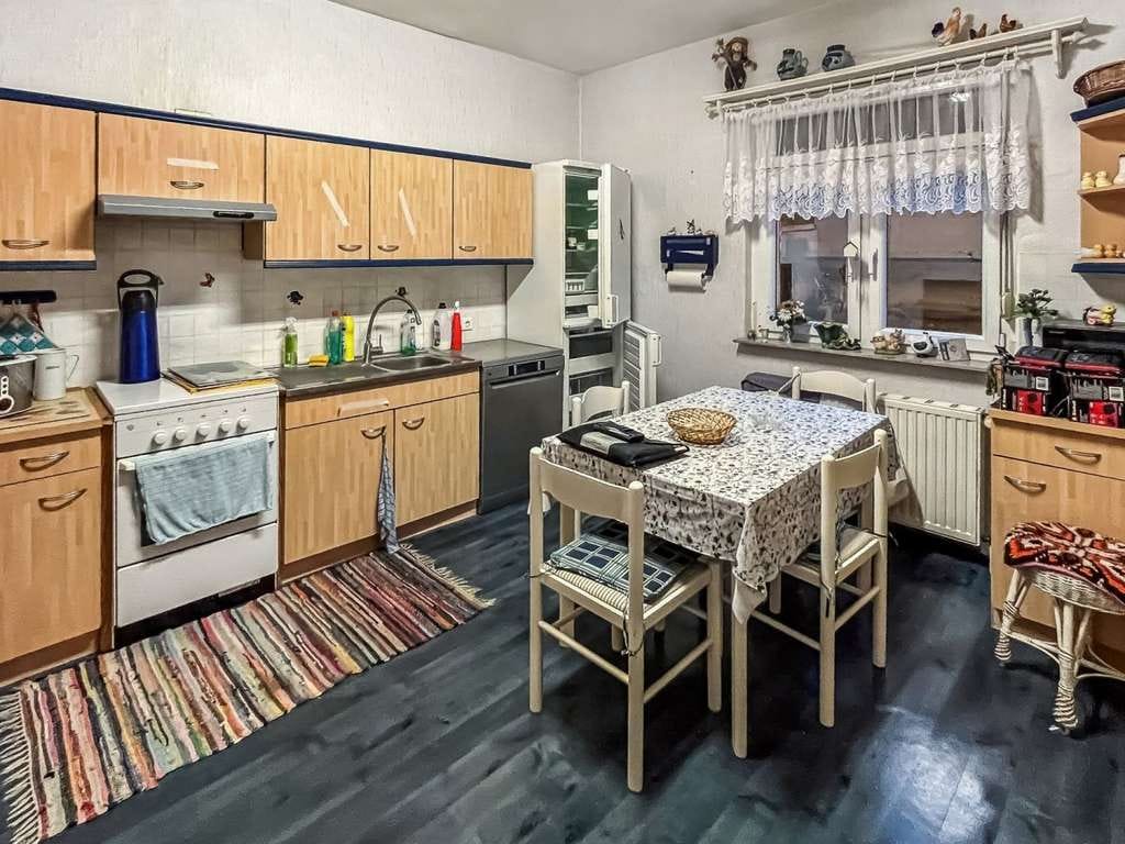 Immobilie in Zörbig - Charmantes Einfamilienhaus mit ausgebautem Dachgeschoss auf großzügigem Grundstück in Zörbig - Bild 3