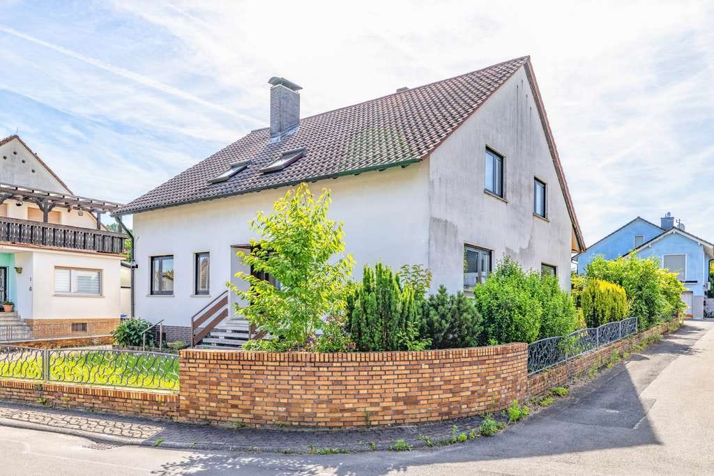 Immobilie in Freigericht - Freigericht-Neuses: Modernisierungsbedürftiges Einfamilienhaus mit tollem Grundstück in ruhiger Lage - Bild 1
