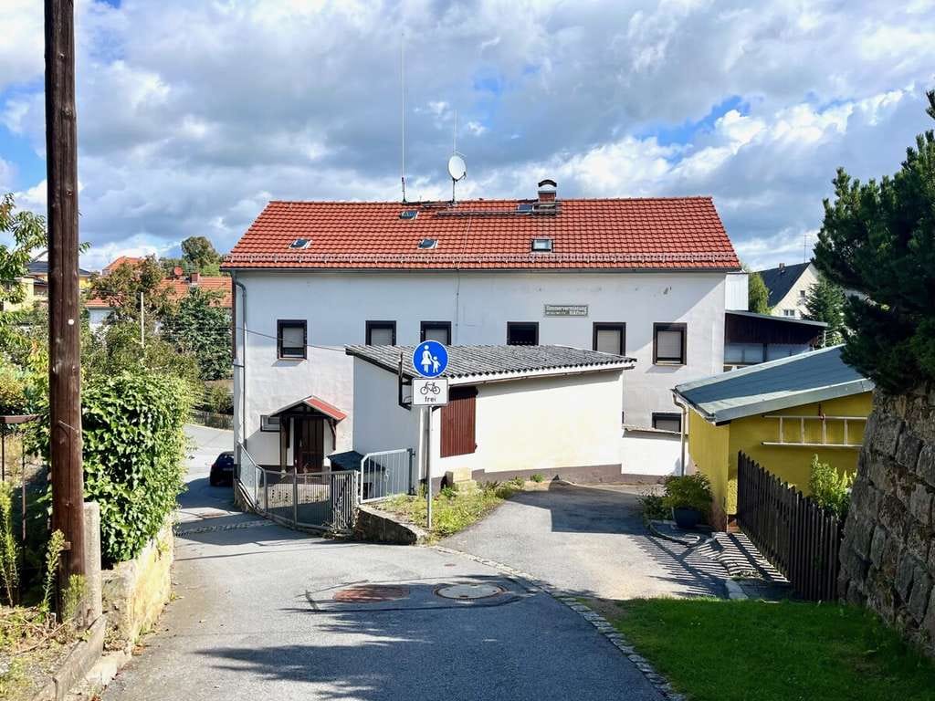 Immobilie in Sebnitz - Generationenwohnhaus für die große Familie oder Ferienwohnobjekt zur Sanierung in Lichtenhain/ Seb. - Bild 2