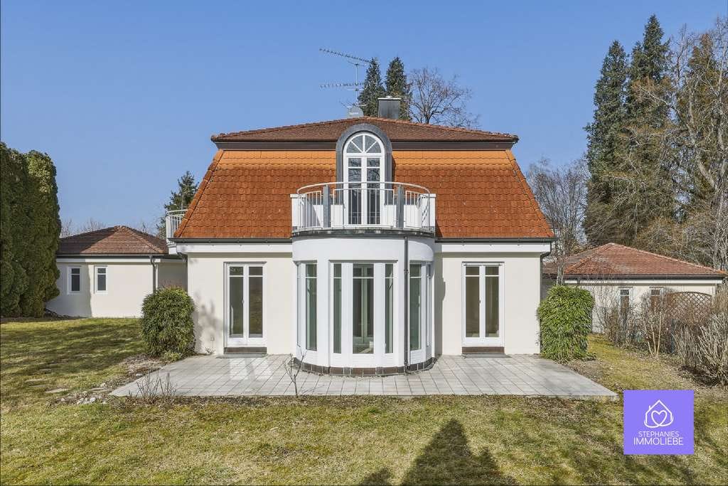 Immobilie in Bernried am Starnberger See - Charmantes, freistehendes Einfamilienhaus in ruhiger, zentraler Lage und idyllischem Garten - Bild 0