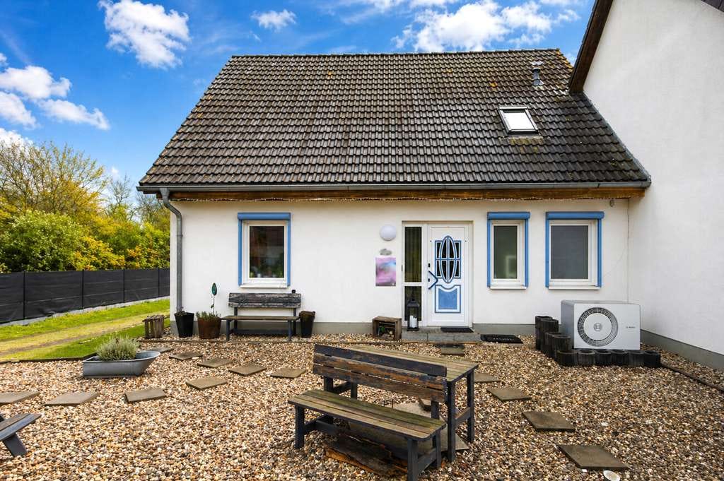 Immobilie in Wustermark - Schönes Einfamilienhaus mit neuer Luft-Wärmepumpe in sehr ruhiger Wohnlage - Bild 1