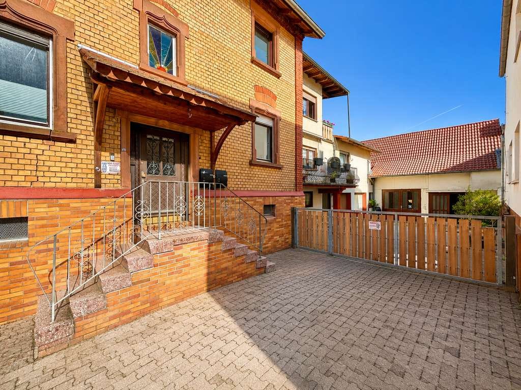 Immobilie in Freigericht - Zweifamilienhaus mit Gewerbehalle in Neuses – gute Anbindung an Frankfurt - Bild 0