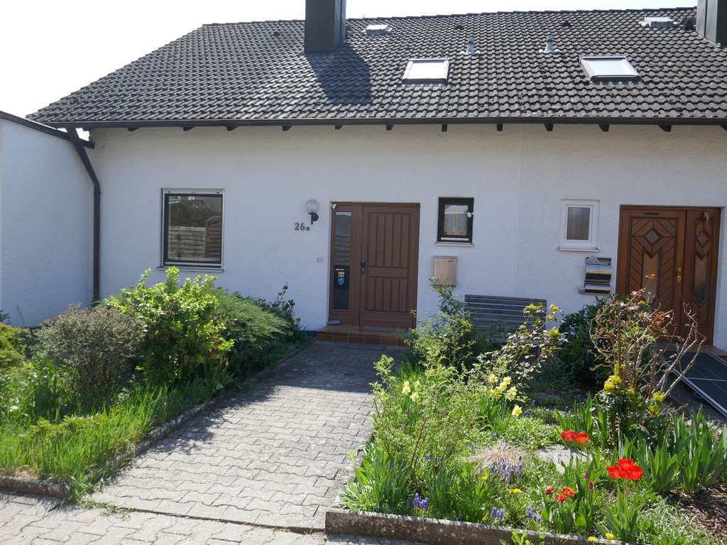 Immobilie in Nittendorf - DHH in sonniger Hanglage freut sich auf neue Bewohner - Bild 2
