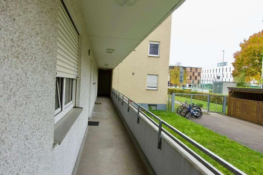 Immobilie in Ingolstadt - Renovierte 2-Zimmer-Wohnung mit Balkon&Tiefgarage(Erbpacht) - Bild 2