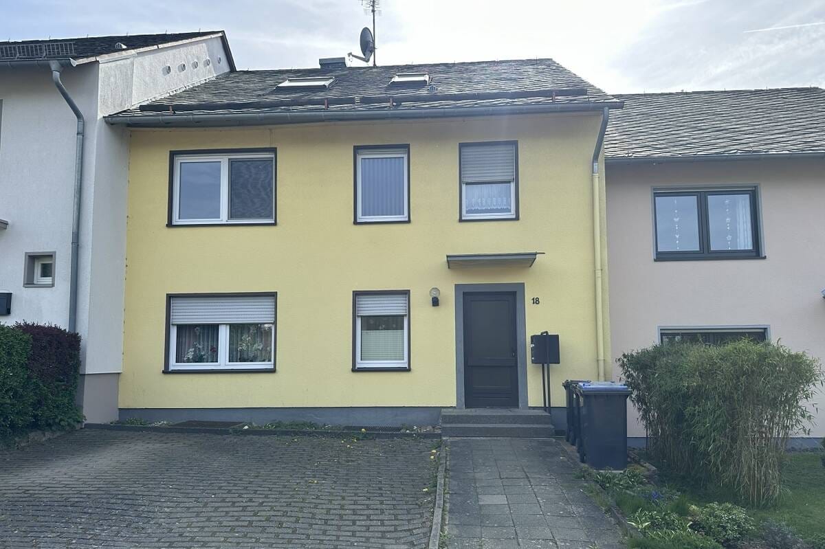 Immobilie in Kell am See - Kell am See - Dreifamilienhaus mit Potenzial zur Eigennutzung oder als Kapitalanlage - Bild 0