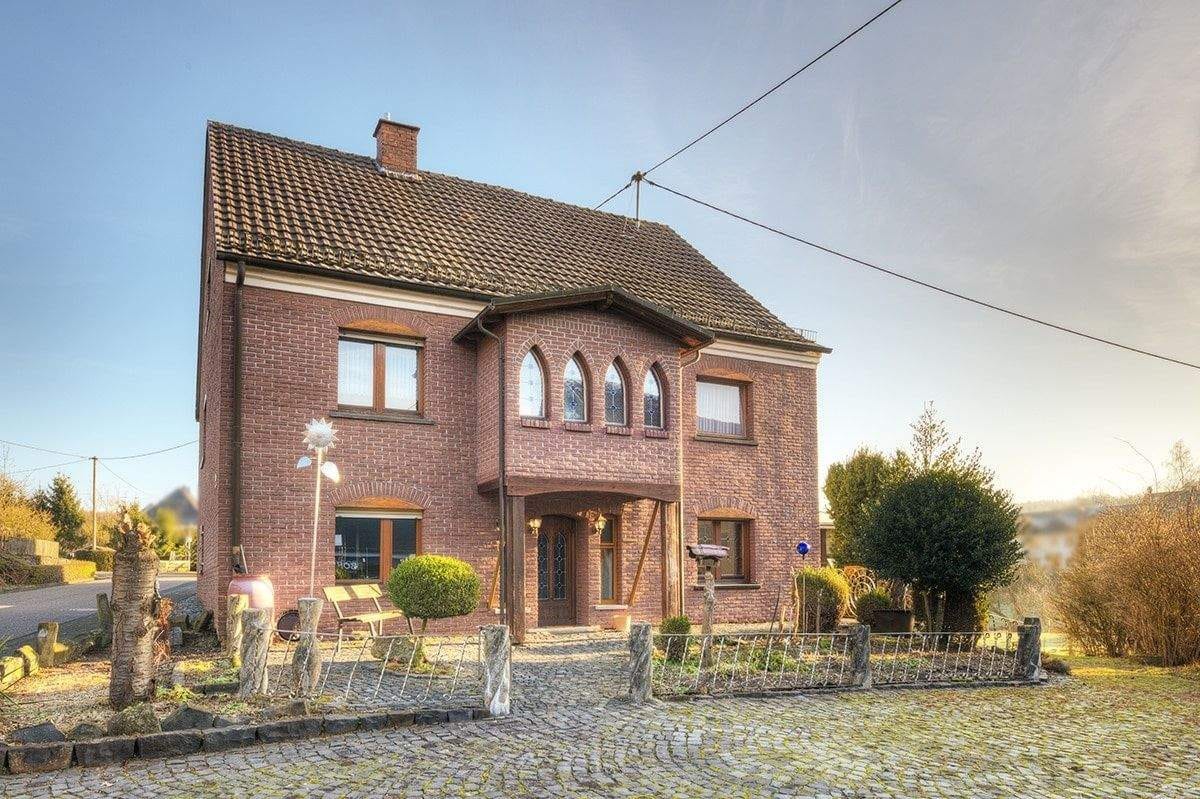 Immobilie in Rodenbach - Charmantes Bauernhaus mit Scheune auf großem Grundstück! - Bild 1