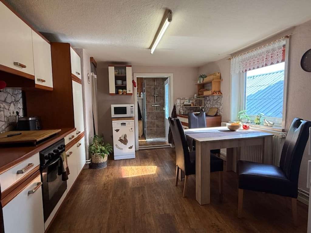 Immobilie in Blankenburg - Charmanter 4-Seiten-Hof  mit Einfamilienhaus und Garten - Bild 2