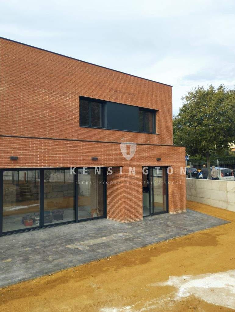 Immobilie in Schönheide - Newly built house with pool and garden in Mataró - Bild 2