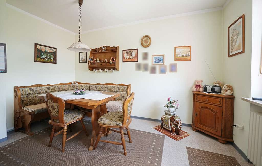 Immobilie in Essenbach - Zwei Wohnungen - ein solides Investment:
Vermietetes Zweifamilienhaus mit viel Platz & Potenzial - Bild 4