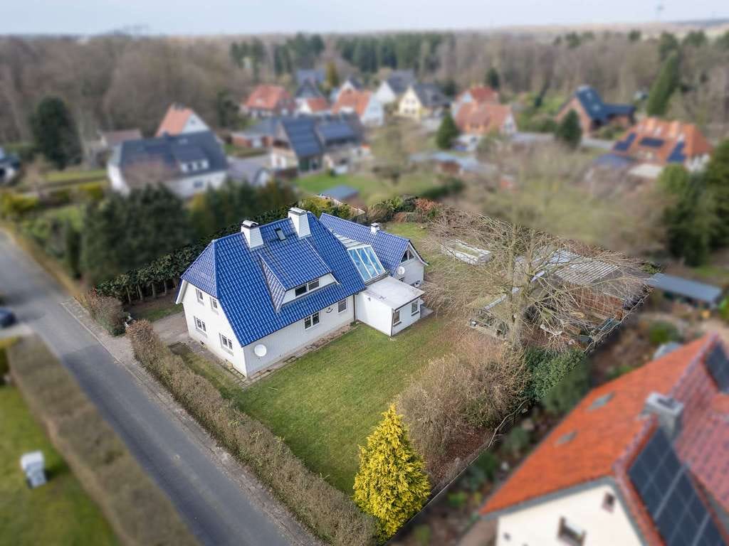 Immobilie in Loxstedt - Loxstedt - Hohewurth | Großzügiges Einfamilienhaus mit Einliegerwohnung! - Bild 0