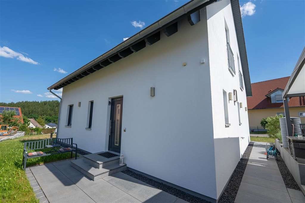 Immobilie in Gessertshausen - Naturnah leben, modern wohnen – Einfamilienhaus in idyllischer Lage - Bild 3