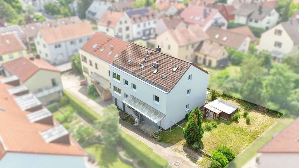 Immobilie in Gerbrunn - Attraktive Kapitalanlage: MFH mit zwei Vermietungen und einer freien Wohnung in Gerbrunn - Bild 1