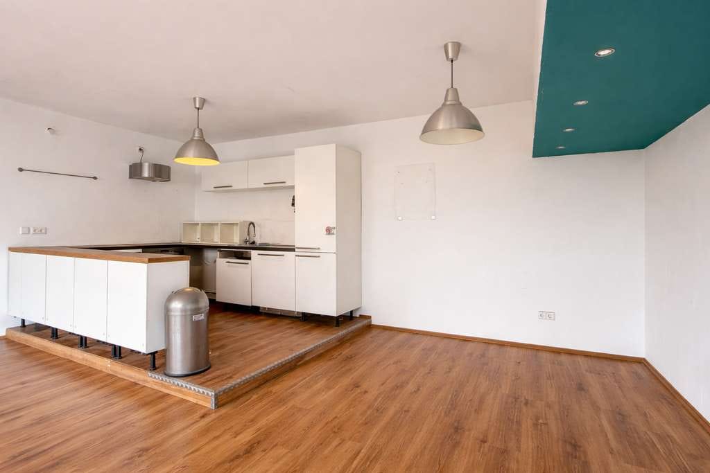 Immobilie in Sindelfingen - Zentraler geht’s kaum: 2,5-Zimmer mit 88 m², Aufzug und viel Potential in der Sindelfinger City! - Bild 2