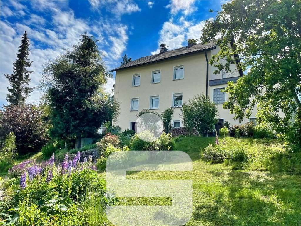 Immobilie in Geroldsgrün - Zweifamilienhaus auf großem Grundstück in Geroldsgrün - Bild 0