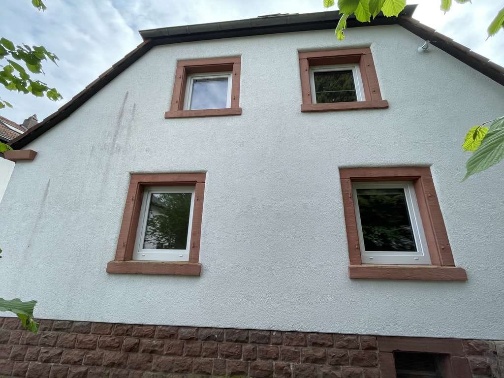 Immobilie in Weilerbach - Platz für Ihre Ideen: Sanierungsbeürftige Doppelhaushälfte in Weilerbach - Bild 2