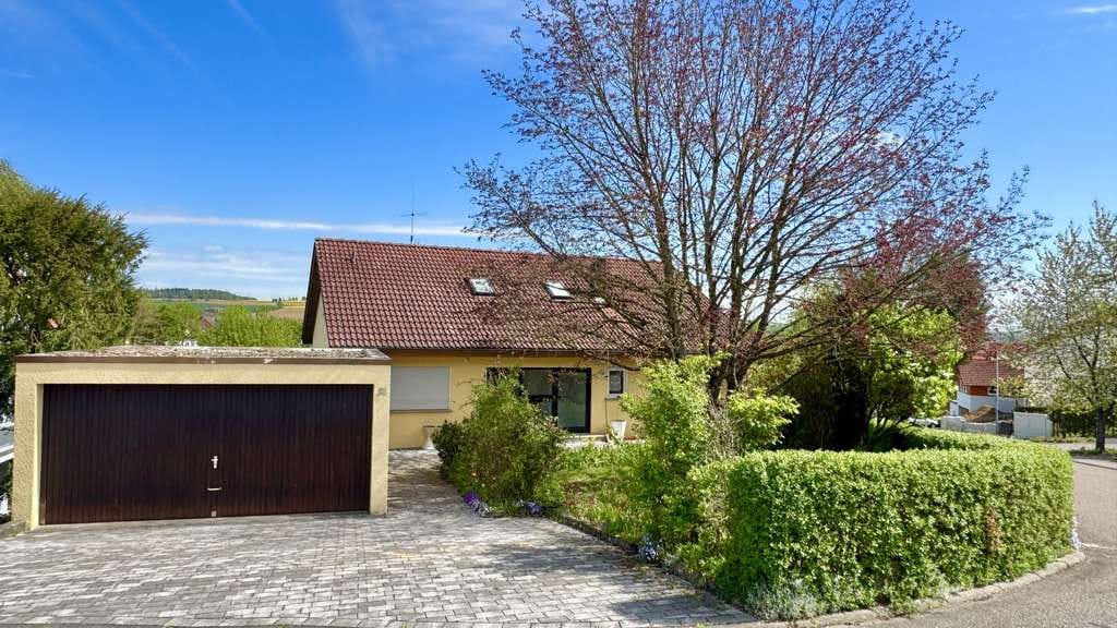 Immobilie in Möckmühl - Familien(t)räume unter einem Dach – Großzügiges Mehrgenerationenhaus mit Herz & Perspektive - Bild 0