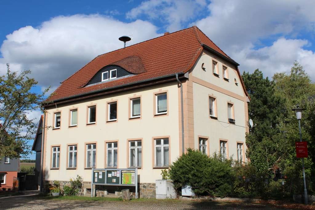 Immobilie in Harzgerode - Für alle, die nicht suchen, sondern machen: Großzügiges Wohnhaus im Harz -Platz für Familie & Gäste - Bild 3