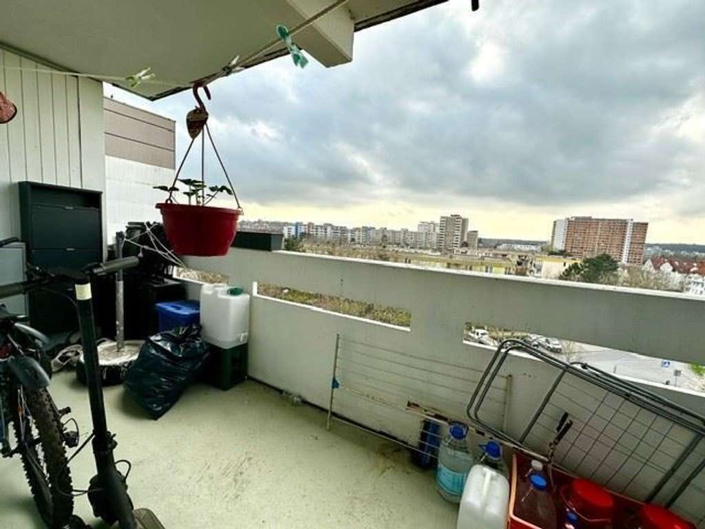 Immobilie in Dietzenbach - Top gepflegte 3-Zimmer-Wohnung mit großem Balkon & TG - Bild 2