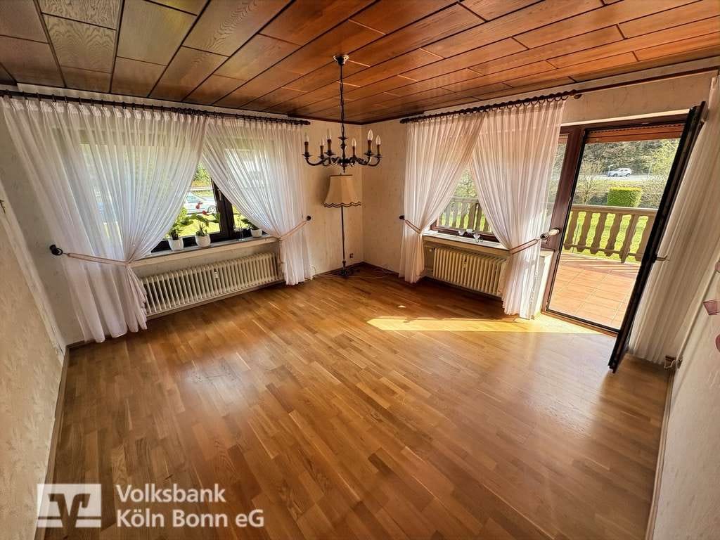 Immobilie in Eitorf - Eitorf - gepflegtes Zweifamilienhaus mit viel Platz - Bild 2
