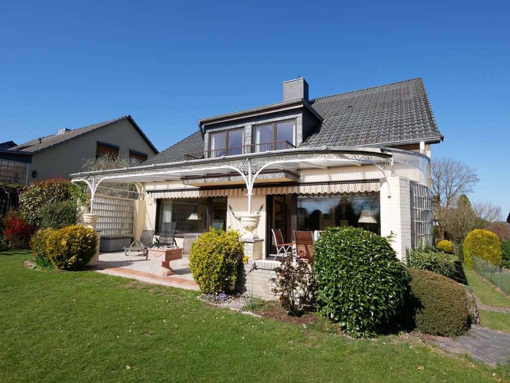 Immobilie in Tangstedt - Großes EFH (auch als 2-Fam.Hs. mgl.) mit einem wunderschönen Garten - Bild 1