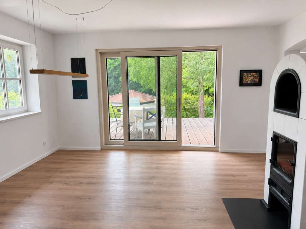 Immobilie in Ergoldsbach - Ch. Schülke Immobilien. Familienfreundliches Einfamilienhaus mit großzügigem Garten in Ergoldsbach! - Bild 2