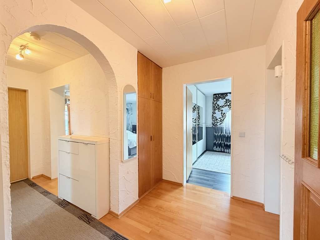 Immobilie in Wangen im Allgäu - Neuer Preis! Charmante 3-Zimmer-Wohnung mit Balkon, Gartenhäuschen und Einzelgarage - Bild 1