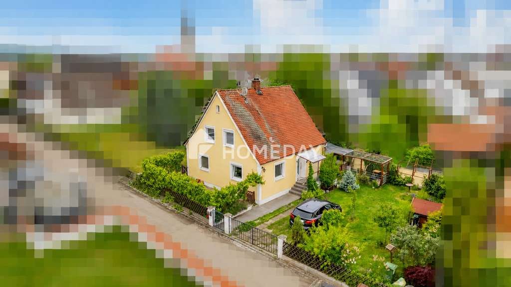 Immobilie in Oberdolling - Familienfreundliches Einfamilienhaus mit Dachterrasse und schönem Garten
 - Bild 2