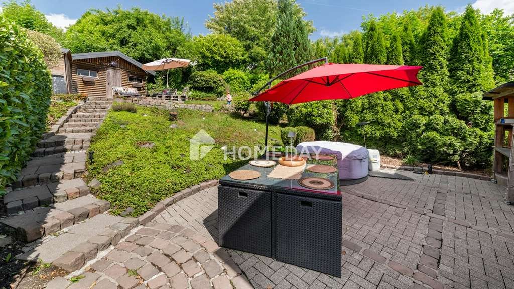 Immobilie in Hückeswagen - Exklusive Terrassenwohnung mit großem Garten, Kamin und besonderem Wohnflair - Bild 1