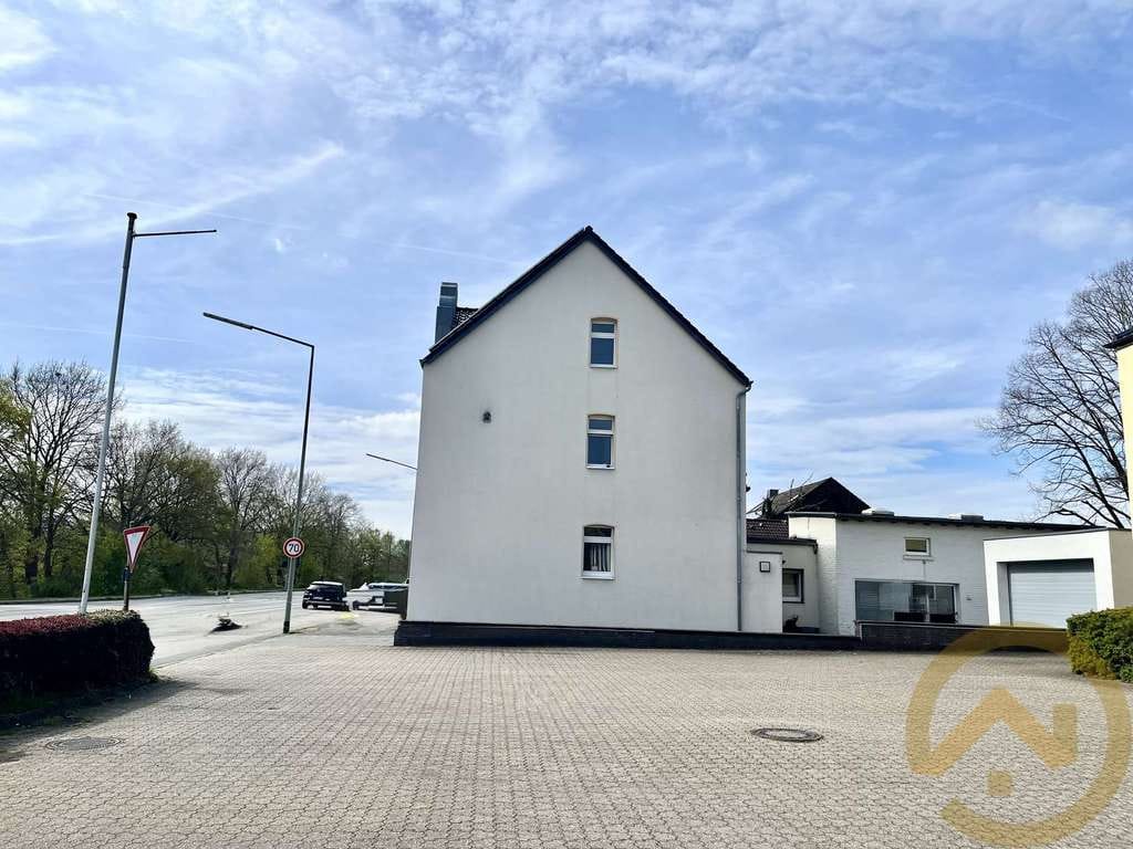 Immobilie in Kamp-Lintfort - Solide Kapitalanlage mit großer Garage - Bild 0
