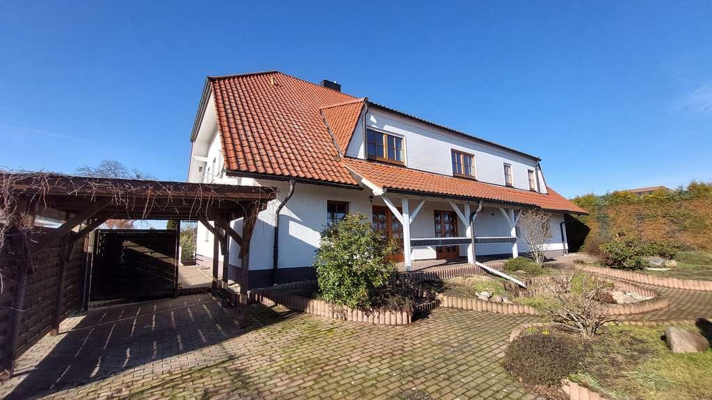 Immobilie in Landsberg - Ganz viel Platz mit Blick ins Grüne für 2 Familien in 06188 Landsberg OT Oppin - Bild 1