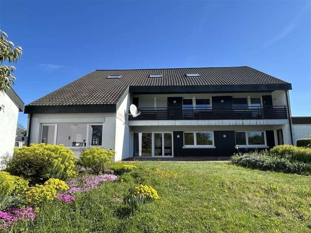 Immobilie in Elchesheim-Illingen - 3-Zimmer-Wohnung mit beeindruckender Wohnfläche und Garten  in Elchesheim-Illingen - Bild 0