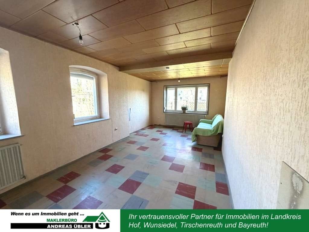 Immobilie in Wunsiedel - Einfamilienhaus in Ortsrandlage mit 2 Balkonen - Bild 3