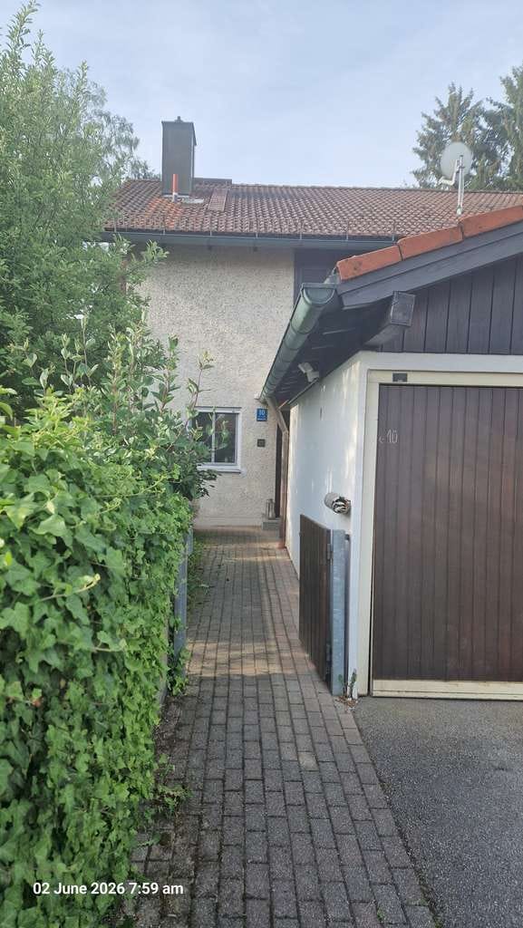 Immobilie in Zorneding - Zentral, aber dennoch ruhig gelegene Doppelhaushälfte in Zorneding mit wunderbarem Garten - Bild 1
