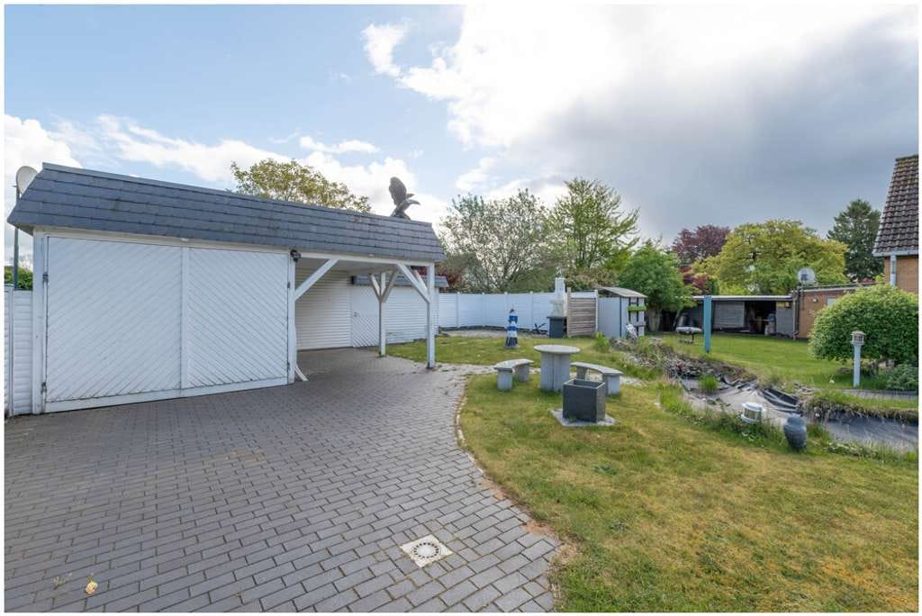 Immobilie in Horst - Individuelles Einfamilienhaus mit Einliegerwohnung und Platz für diverse Ideen und Ihr Büro - Bild 4